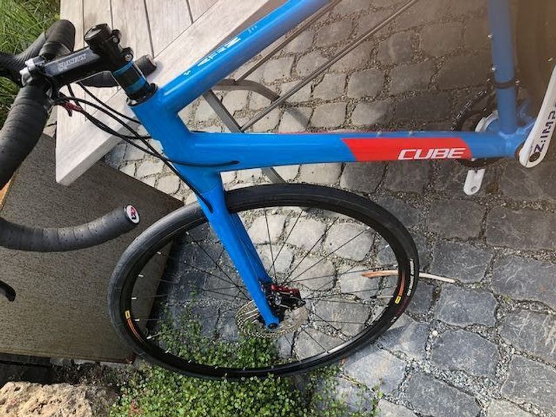 Used Rennrad Cube Attain SL Gr. 56 in blau Cube Attain Sl 2019 Road & Gravel, Blue — image 12 of 26