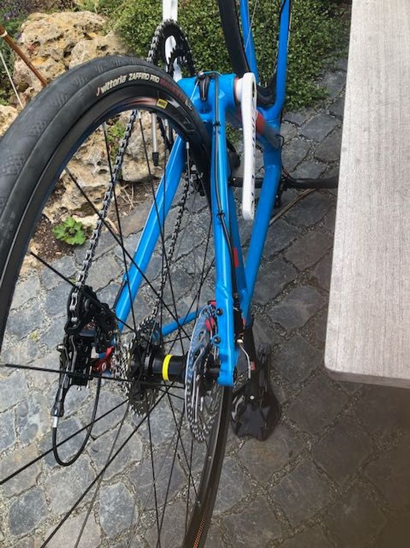 Used Rennrad Cube Attain SL Gr. 56 in blau Cube Attain Sl 2019 Road & Gravel, Blue — image 25 of 26