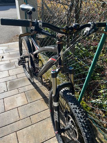 Specialized Stumpjumper FSR Comp 2009 2009 Mountainbike usato, Nero — immagine 5 di 8