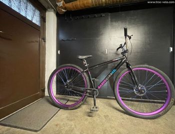 RADIO, RADIO Wheelie Bike