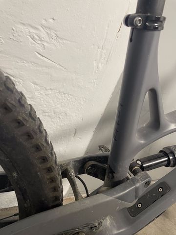 Używany YT Industries JEFFSY 29 CF Comp 2019 2019 Mountainbike — zdjęcie 5 z 11