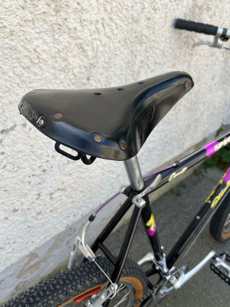 Used Specialiced Specialiced Custom Shimano Deore XT 1989 Mountainbike, Purple, 26 — image 14 of 21