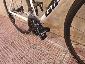 Used Giant TCR Advanced Disc 2 2021 2021 Road & Gravel, White — image 7 of 10