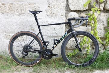 Tweedehands Factor O2 VAM 2025 Road & Gravel — afbeelding 1 van 7