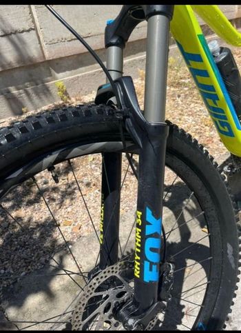 Used Giant Trance 2 2017 2017 Mountainbike, Green, 27.5 — image 3 of 5