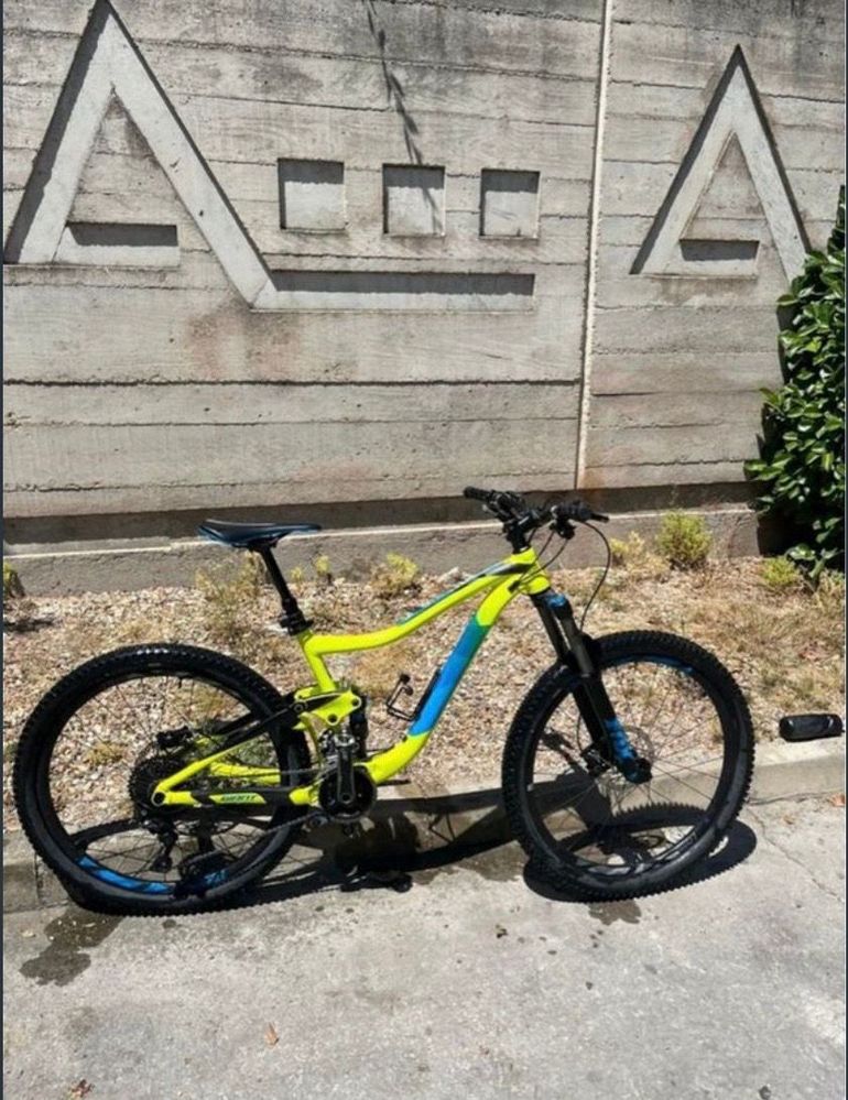 Used Giant Trance 2 2017 2017 Mountainbike, Green, 27.5 — image 1 of 5