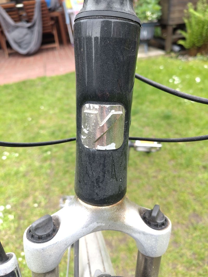Used Villiger Custom Shimano Deore 2005 Urban, Black — image 5 of 5