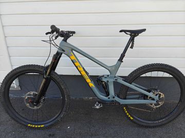 Brugt Trek Slash 9.8 XT Gen 5 2022 2022 Mountainbike — billede 2 af 8