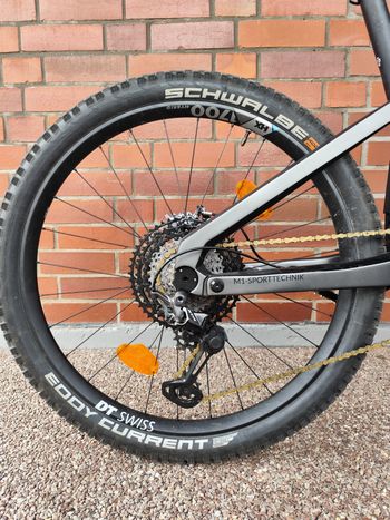Used M1 Sporttechnik M1 Enduro "Erzberg" EN.750.SMag 2024 Mountainbike, Hellgrau — image 2 of 9