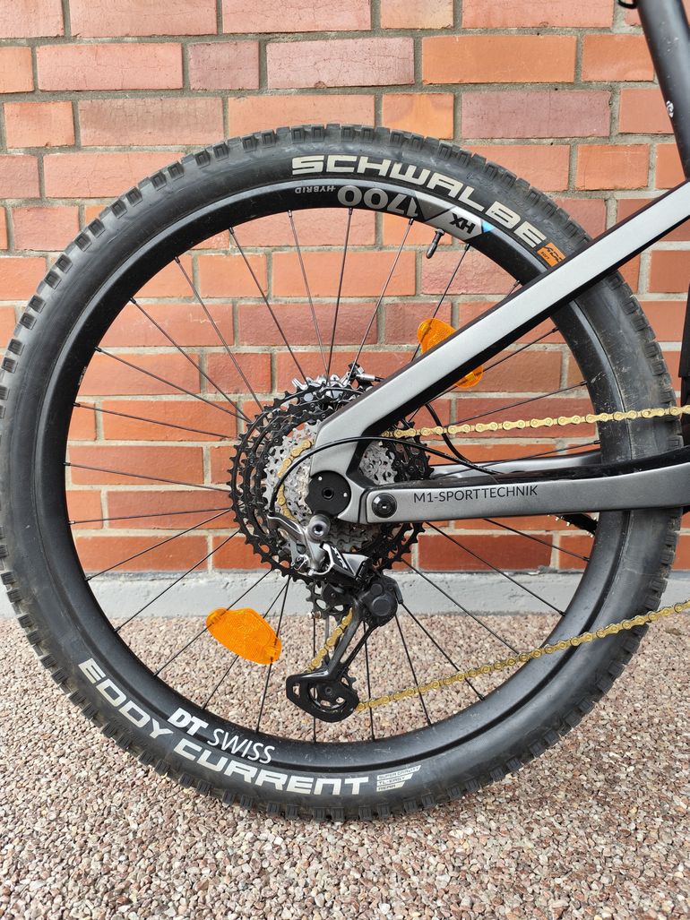 Used M1 Sporttechnik M1 Enduro "Erzberg" EN.750.SMag 2024 Mountainbike, Hellgrau — image 2 of 9