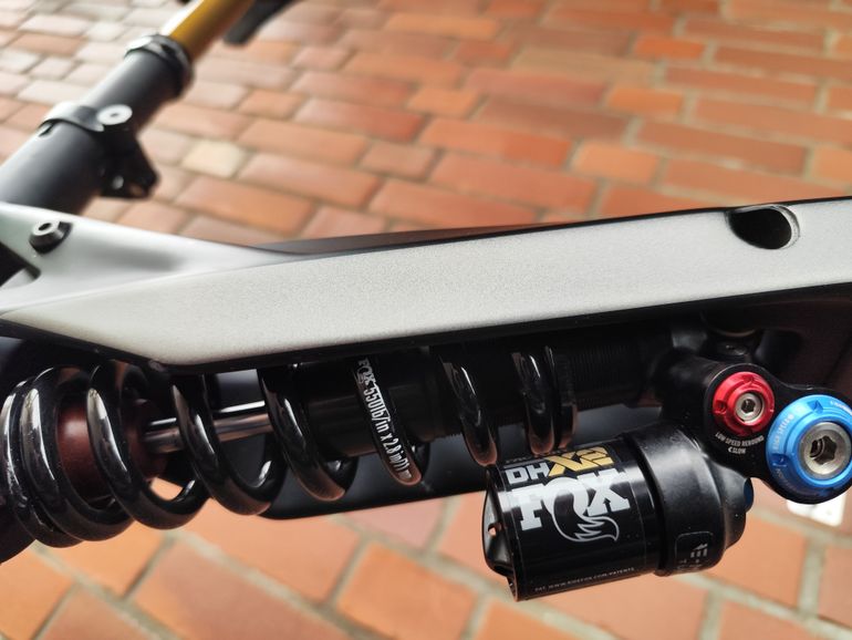 Used M1 Sporttechnik M1 Enduro "Erzberg" EN.750.SMag 2024 Mountainbike, Hellgrau — image 6 of 9