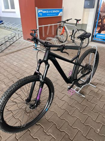 Used Orbea LAUFEY H30 2023 2023 Mountainbike, Black, 29 — image 8 of 9