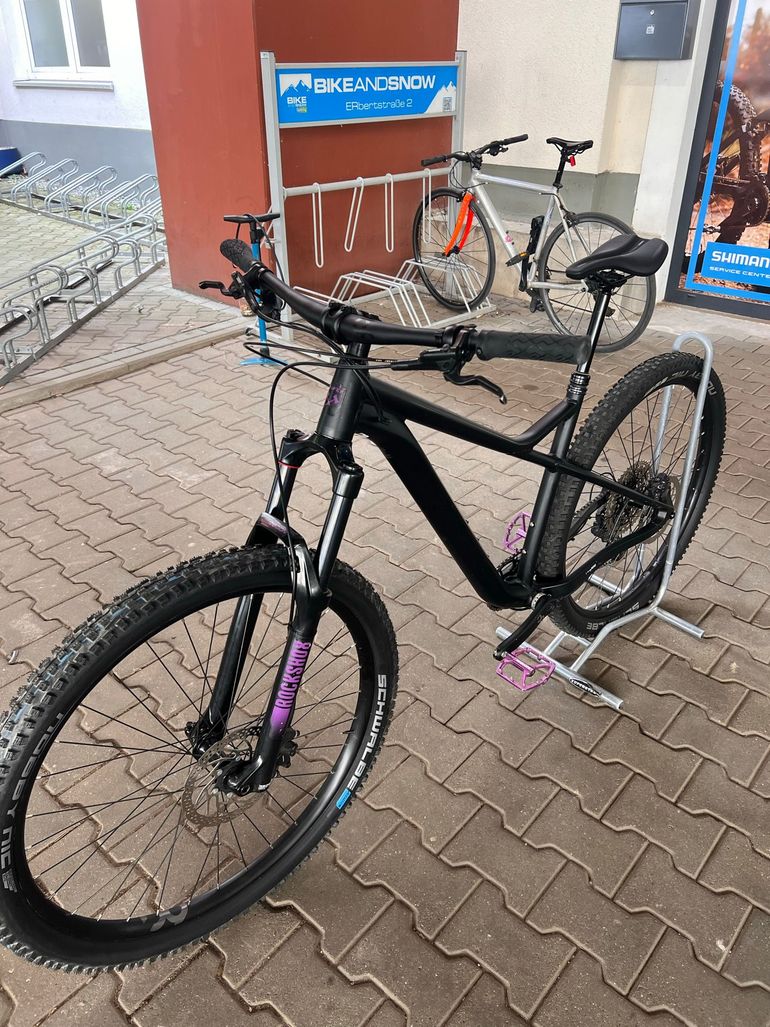 Used Orbea LAUFEY H30 2023 2023 Mountainbike, Black, 29 — image 8 of 9