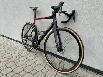 Used Colnago V3Rs Sram Red ETap 2020 2020 Road & Gravel, Rojo — image 3 of 12