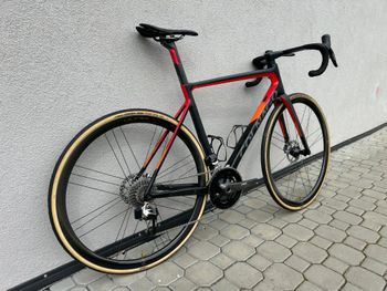 Used Colnago V3Rs Sram Red ETap 2020 2020 Road & Gravel, Rojo — image 2 of 12