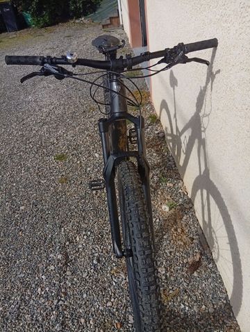Trek Fuel EXe 5 2025 2025 Mountainbike usato, Grigio chiaro — immagine 6 di 6