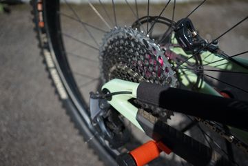 Used Santa Cruz Heckler SRAM GX Eagle 2023 Mountainbike, Green — image 3 of 11