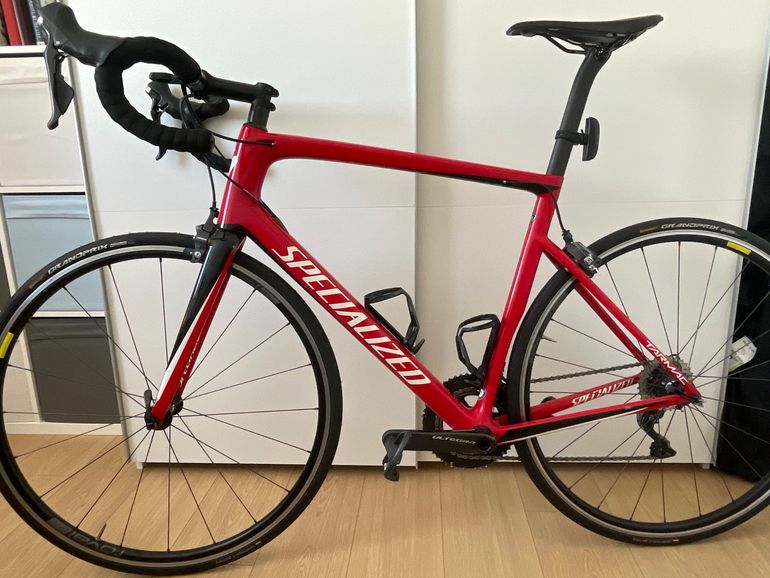 Used Specialized Men's Tarmac Expert 2018 2018 Road & Gravel, Red — image 2 of 5