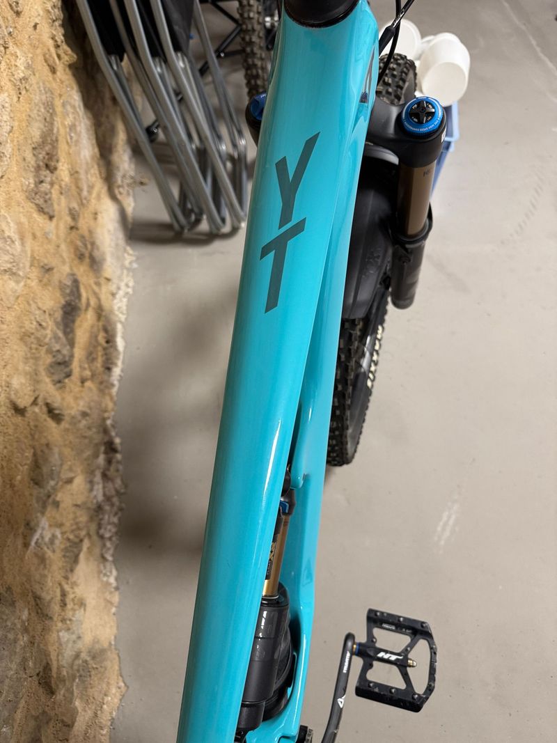 Used YT Industries Capra CORE 4 29 2022 2022 Mountainbike, Blue, 29 — image 4 of 7