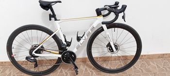 Elves, Elves Custom SRAM Force eTap AXS
