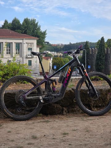 Pivot Shuttle SRAM X01 Eagle 2026 MTB usato