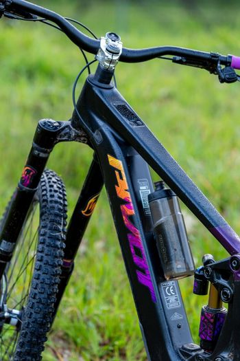 Pivot, Shuttle SRAM X01 Eagle