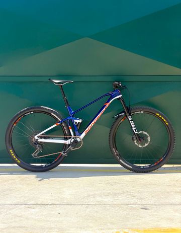 Mondraker F-PODIUM CARBON 2023 2023 Mountainbike usato, Blu — immagine 13 di 15