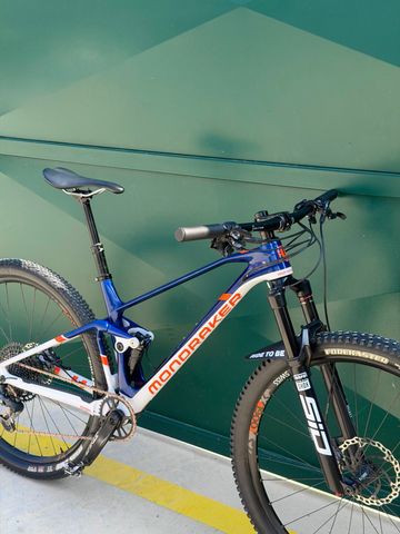 Mondraker F-PODIUM CARBON 2023 2023 Mountainbike usato, Blu — immagine 14 di 15