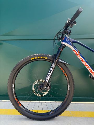 Mondraker F-PODIUM CARBON 2023 2023 Mountainbike usato, Blu — immagine 6 di 15