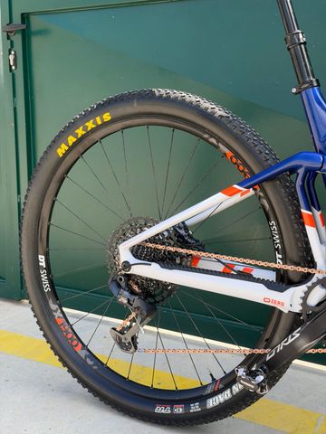 Mondraker F-PODIUM CARBON 2023 2023 Mountainbike usato, Blu — immagine 11 di 15