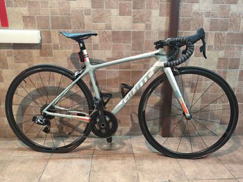 Used Giant TCR Advanced SL 0 - RED 2018 2018 Road & Gravel, White — image 1 of 8