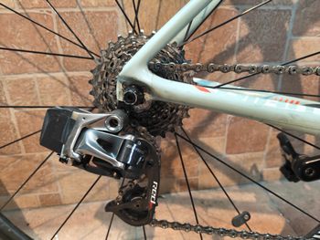 Used Giant TCR Advanced SL 0 - RED 2018 2018 Road & Gravel, White — image 6 of 8