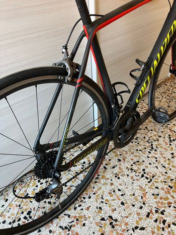 Used Specialized Tarmac Expert 2016 2016 Road & Gravel, Black — image 8 of 17