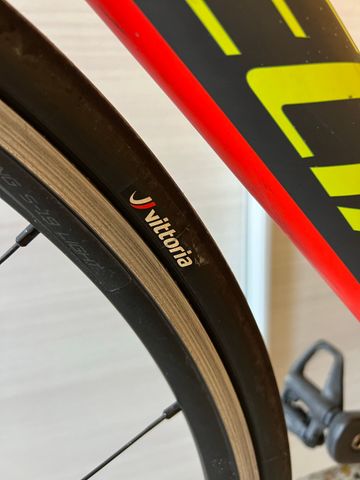 Specialized Tarmac Expert 2016 2016 Road & Gravel de segunda mano, Negro — imagen 16 de 17