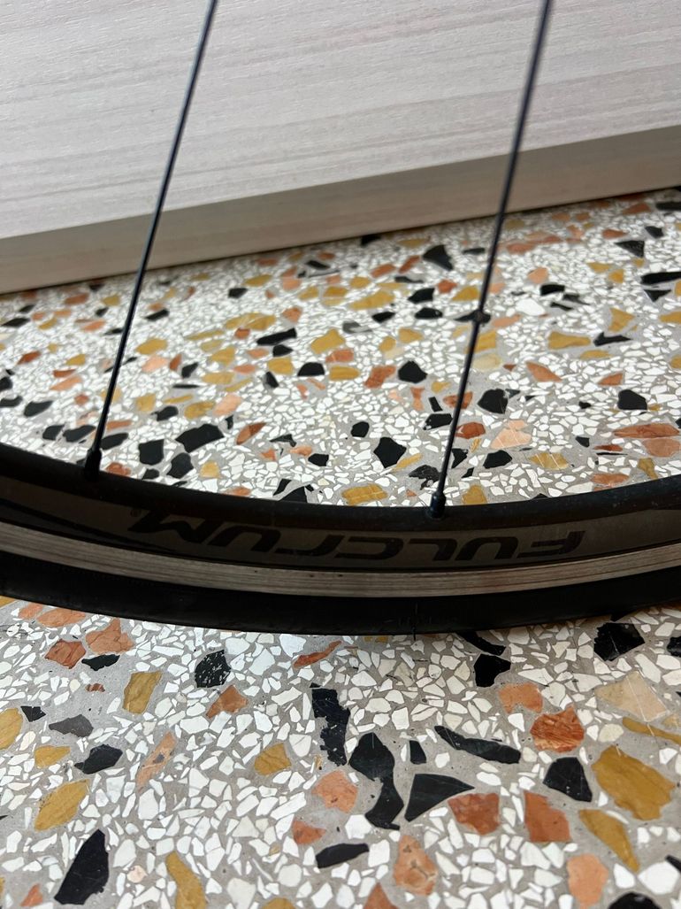 Used Specialized Tarmac Expert 2016 2016 Road & Gravel, Black — image 15 of 17