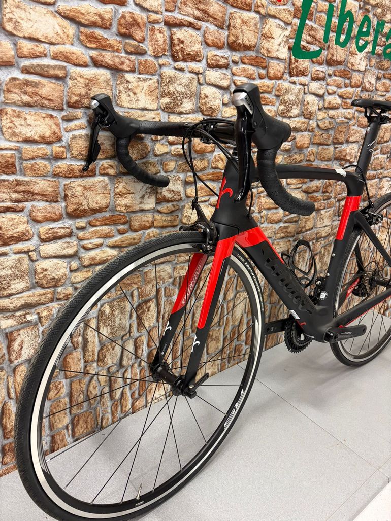 Used Wilier Cento1Air 2018 Road & Gravel, Black — image 9 of 10
