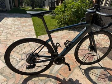 Used BMC Roadmachine AMP ONE 2022 2022 Road & Gravel, Light Gray — image 7 of 12