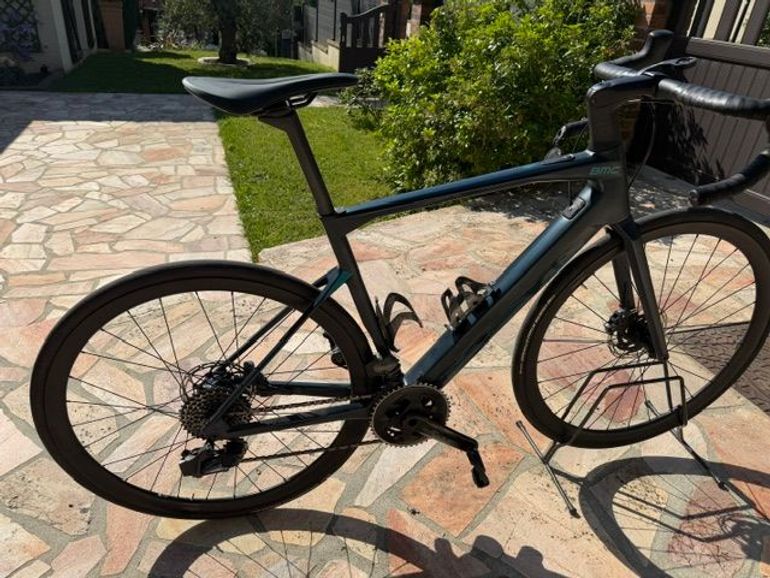 Used BMC Roadmachine AMP ONE 2022 2022 Road & Gravel, Light Gray — image 7 of 12