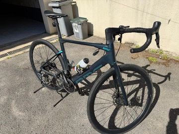 Used BMC Roadmachine AMP ONE 2022 2022 Road & Gravel, Light Gray — image 4 of 12