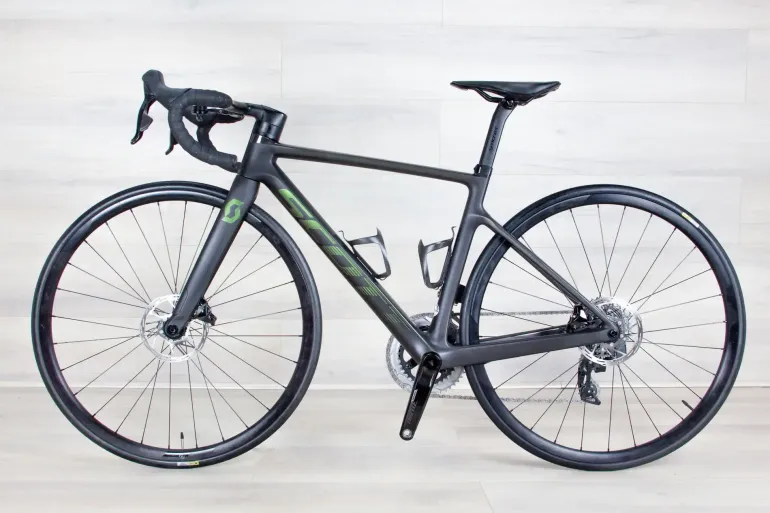 Used Scott Addict RC 30 2023 Road & Gravel, Black — image 2 of 16