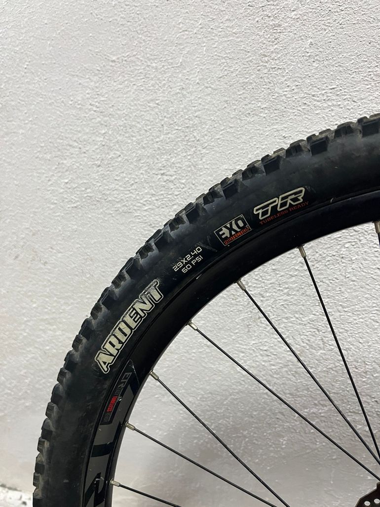 Used Orbea Occam Shimano Deore XT 2017 Mountainbike, Black — image 2 of 10