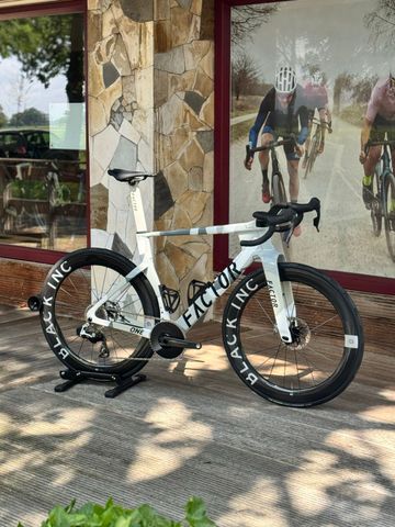 Used Factor One SRAM Red eTap AXS 2026 Road & Gravel, Light Gray — image 3 of 5