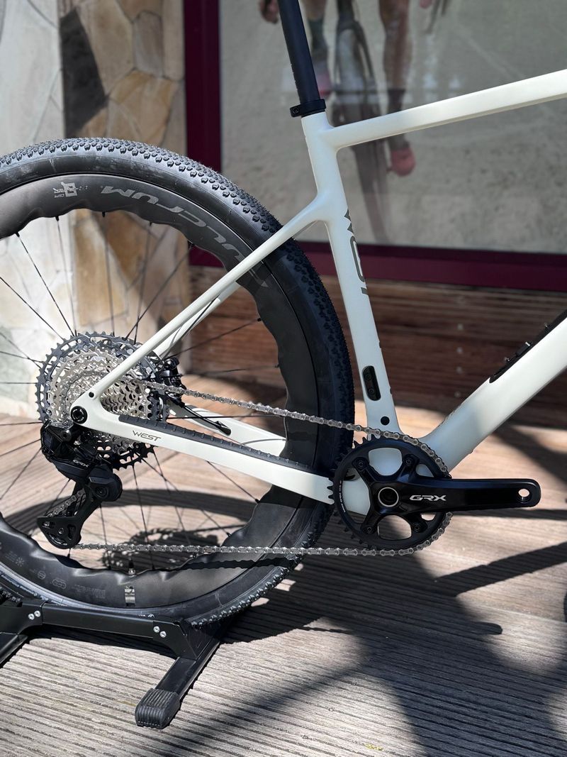 Used Megamo WEST 03 2026 2026 Road & Gravel, Light Gray — image 4 of 6