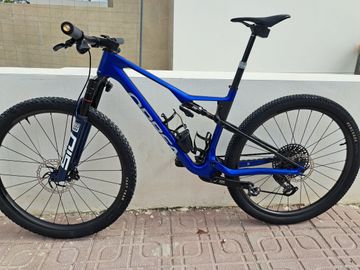 Orbea OIZ M LTD 2025 2025 Mountainbike usato, Blu — immagine 2 di 6