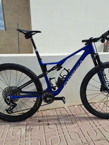 Orbea OIZ M LTD 2025 2025 Mountainbike usato, Blu — immagine 1 di 6