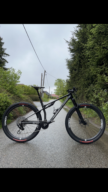 Superior XF 9.7 RC 2024 2024 Mountainbike usato, Nero — immagine 3 di 3