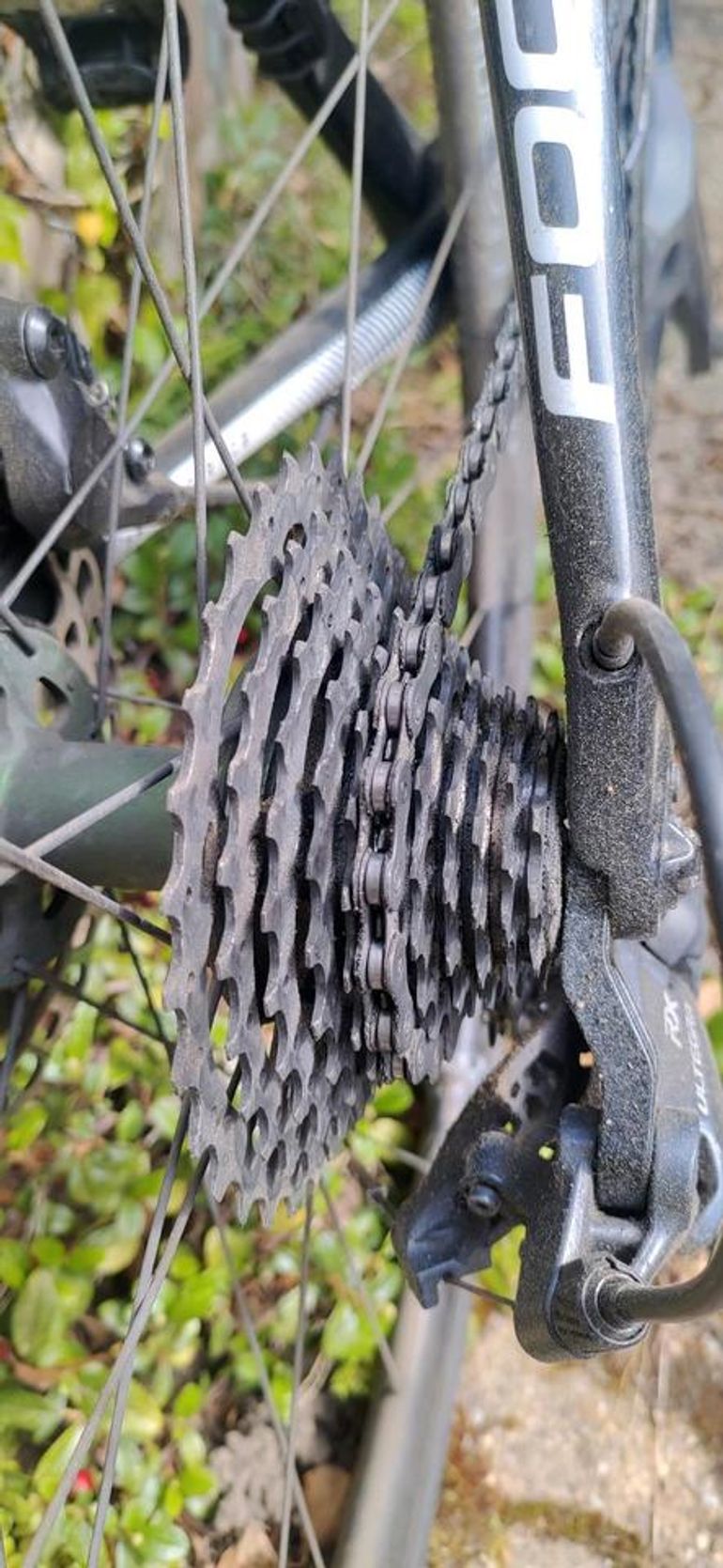 Used Focus Focus Izalco Race Ultegra Disc 2018 2018 Road & Gravel, Black — image 5 of 10