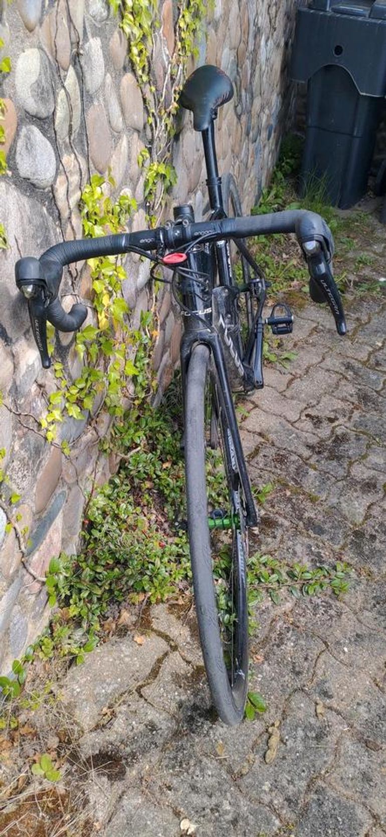 Used Focus Focus Izalco Race Ultegra Disc 2018 2018 Road & Gravel, Black — image 3 of 10