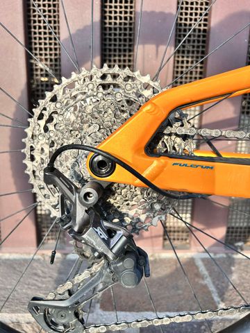 Used Scott Spark 930 2023 2023 Mountainbike, Orange, 29 — image 4 of 10