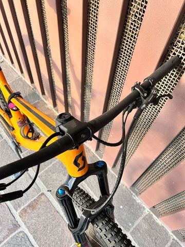 Used Scott Spark 930 2023 2023 Mountainbike, Orange, 29 — image 8 of 10